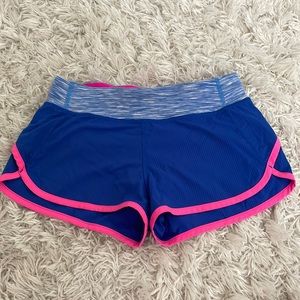 Size 12 ivivia blue shorts with pink outline